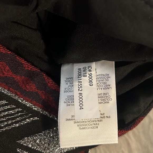 Express Skirt - Picture 4 of 4